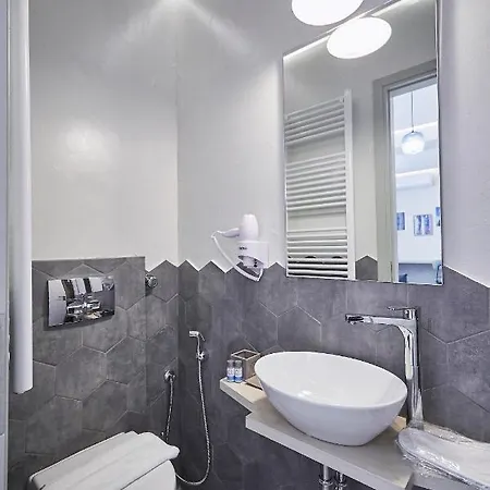 Live In A Funky & Renovated Near Acropolis Apartamento Atenas